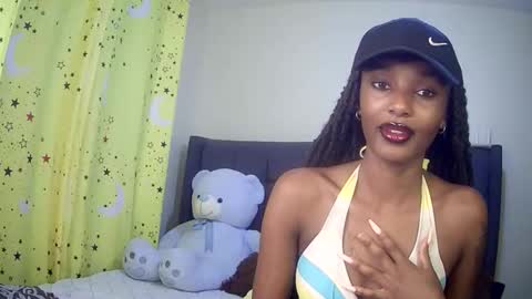 Snapshot of flirtyy_sheery chatting on October 20, 7:35 am sheery online show from October 20, 7:35 am
