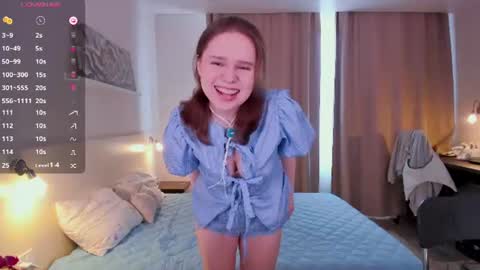 Hayley  I WILL COME BACK ON MAY 27TH 6pm UTC online show from July 7, 6:15 am