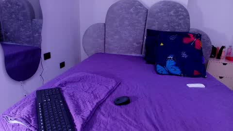 Flordecayena  online show from May 27, 3:03 am
