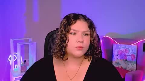 florenceanderson_ online show from September 14, 9:00 am