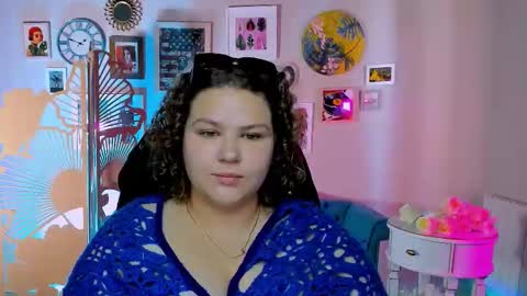 florenceanderson_ online show from September 29, 9:19 am