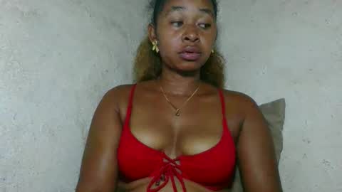 florencia011 online show from April 26, 6:27 pm