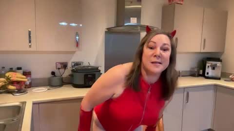 Snapshot of flossyishot chatting on October 25, 6:52 pm flossyishot online show from October 25, 6:52 pm