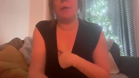 Snapshot of flossyishot chatting on December 26, 2:22 am flossyishot online show from December 26, 2:22 am