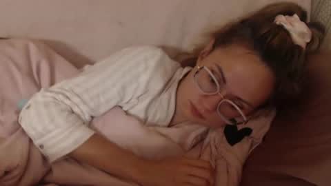 say meow and send tip  online show from July 15, 9:19 pm