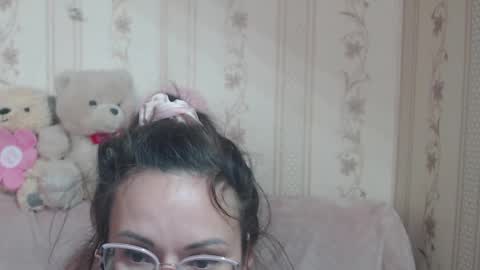 say meow and send tip  online show from April 27, 10:24 am