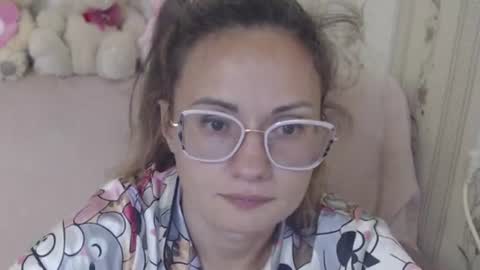 say meow and send tip  online show from July 5, 1:07 pm