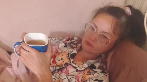 say meow and send tip  online show from May 17, 5:33 pm