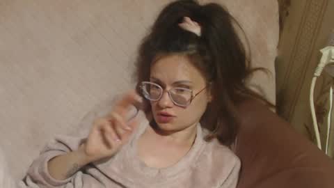 say meow and send tip  online show from April 4, 10:28 pm