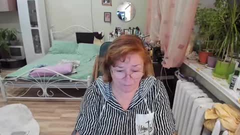 Flowerlower online show from February 5, 6:33 pm