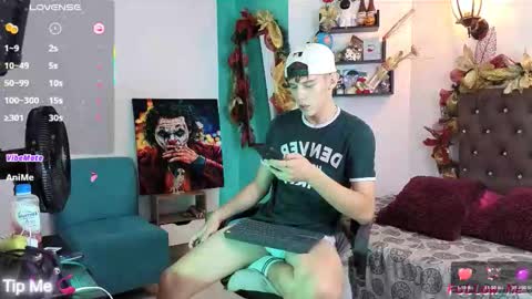 flowers109 online show from December 5, 11:23 pm