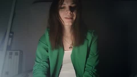 Snapshot of flowpinou chatting on March 4, 6:39 pm Emmy online show from March 4, 6:39 pm