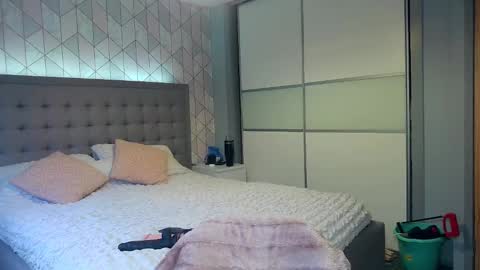 Fluff online show from January 28, 12:22 pm