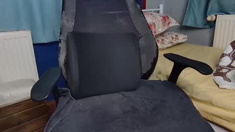 Fly online show from November 21, 6:44 am