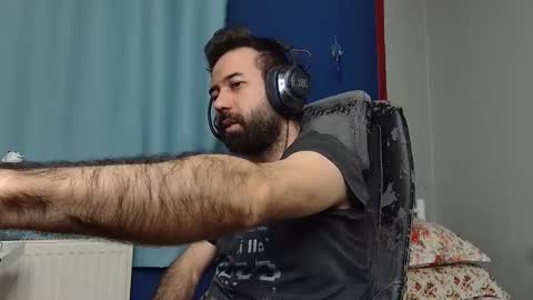 Fly online show from November 12, 8:11 pm