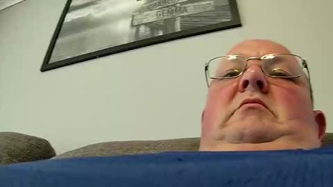 focusfuker online show from May 24, 9:49 am