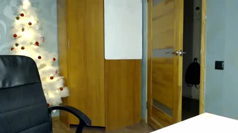 Snapshot of fofhcf chatting on January 21, 10:41 pm Molli Ready for any play with you. Hottest show in pvt Help a student earn big tokens online show from January 21, 10:41 pm
