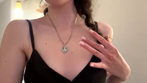 forbiddennvelvet online show from April 14, 6:33 pm