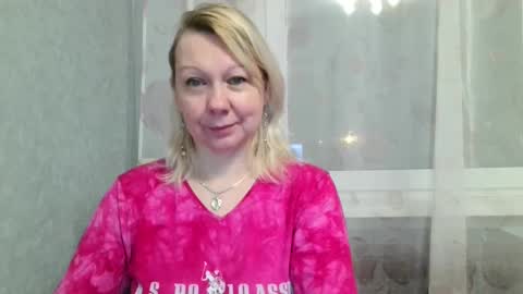 forever_smilex online show from January 31, 3:41 am