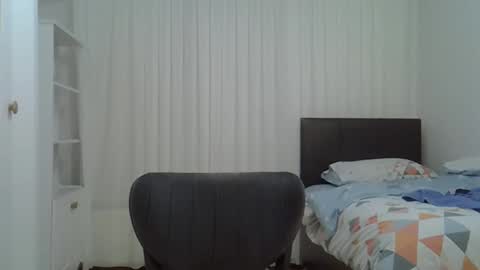 fortiori8 online show from April 6, 8:32 pm