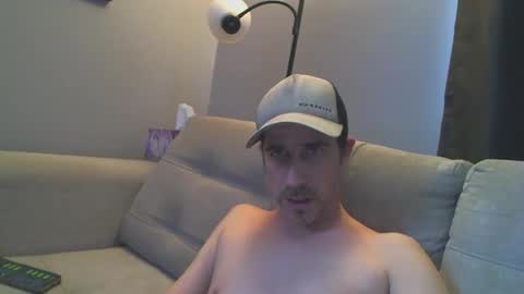 fouraide42 online show from February 11, 12:47 pm