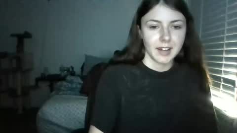 foursknfairy online show from March 5, 9:57 pm