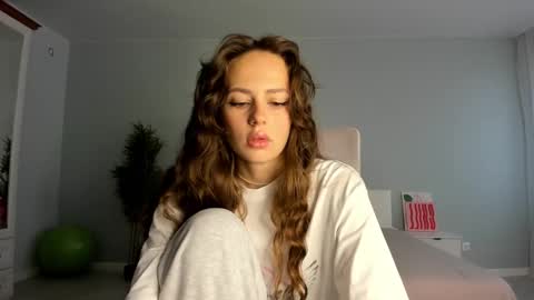 Kira online show from September 30, 1:49 am