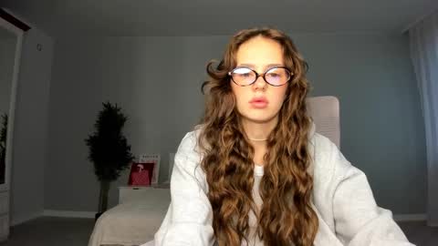 Kira online show from October 13, 12:45 am