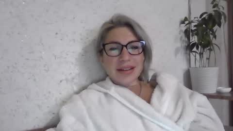 fox_red_lady7 online show from November 16, 12:18 pm