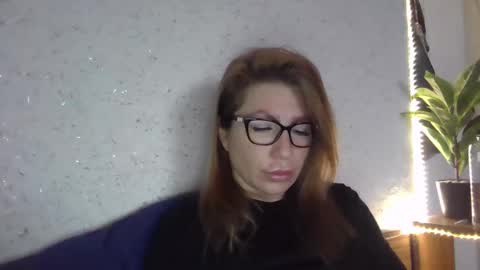 fox_red_lady7 online show from February 9, 7:48 am