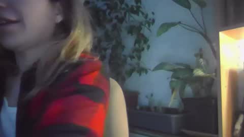 fox_red_lady7 online show from March 2, 6:40 pm