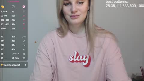 i am your baby Alien  online show from February 13, 7:21 pm