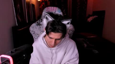 Foxicfu online show from March 31, 4:29 pm