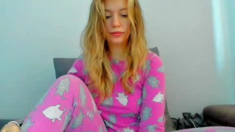 Foxy online show from April 22, 2:52 am