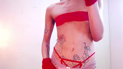 Ella online show from November 25, 5:23 pm