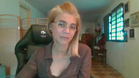 francelune online show from December 20, 1:07 pm