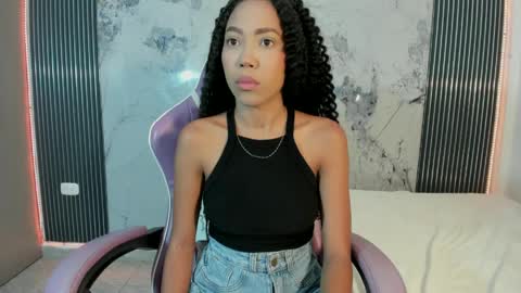 Laura online show from April 22, 3:02 am