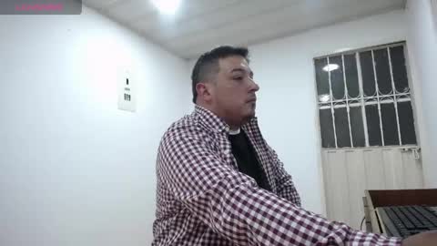 Juan online show from April 25, 1:08 am