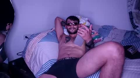 frankdanielsmolano online show from July 7, 7:23 am