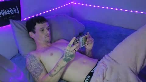 Snapshot of frankoafterdark chatting on September 11, 2:24 am Franco online show from September 11, 2:24 am