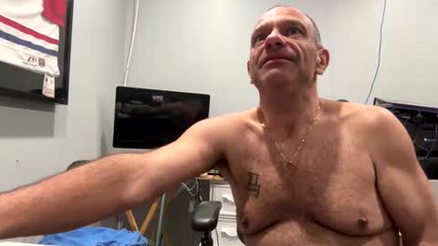 frankyjones8989 online show from April 25, 5:20 am