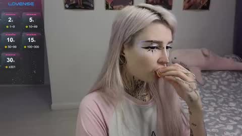 Asya UwU   online show from December 7, 8:16 am