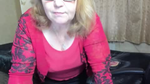 FrauMartha online show from December 4, 10:15 am