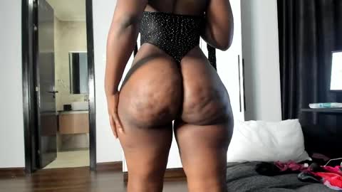 Sandra online show from April 18, 2:46 am