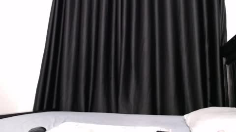 freaky_bunnies online show from March 16, 9:02 am