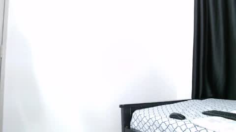 freaky_bunnies online show from April 24, 7:38 pm