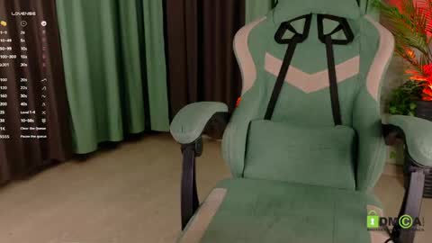 Fred online show from April 22, 8:05 pm