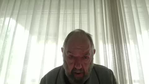 Snapshot of fredaldavid chatting on October 22, 8:17 am David Fredal online show from October 22, 8:17 am