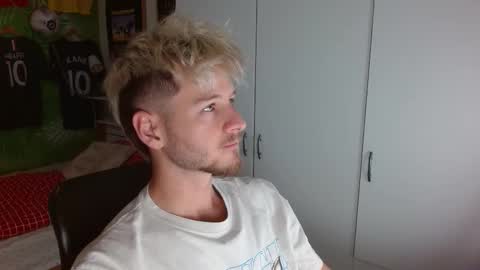 Snapshot of freddy_star chatting on September 30, 12:15 pm Frederick Perin online show from September 30, 12:15 pm