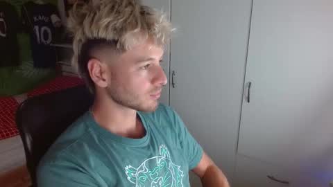 Snapshot of freddy_star chatting on October 18, 4:22 pm Frederick Perin online show from October 18, 4:22 pm